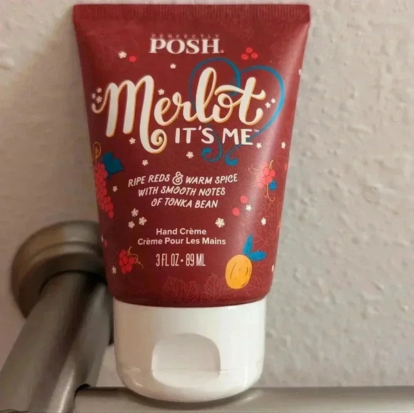 Perfectly Posh Merlot It's Me Hand Creme - Picture 1 of 2